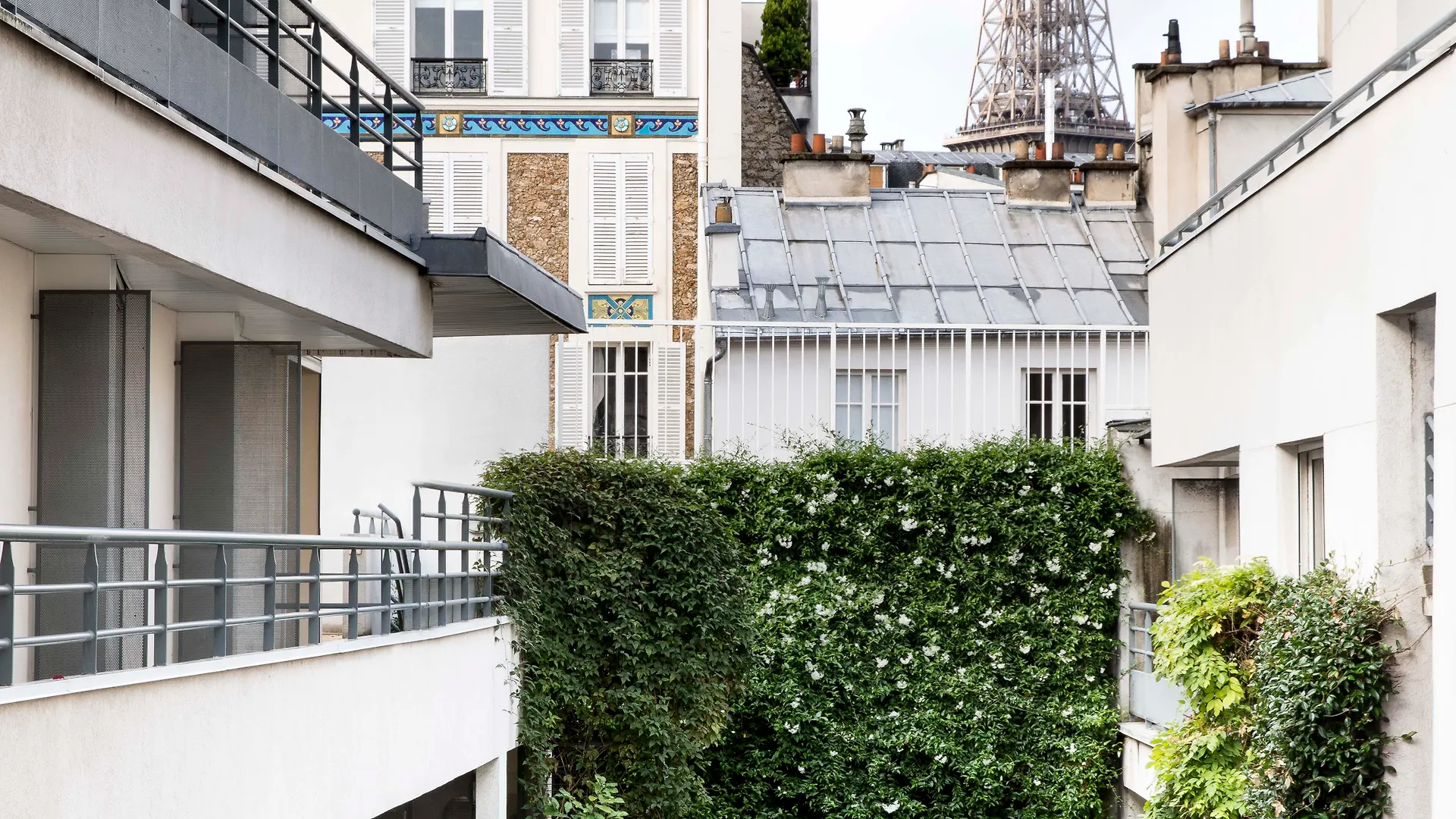 Hotel Jardins Eiffel 3*